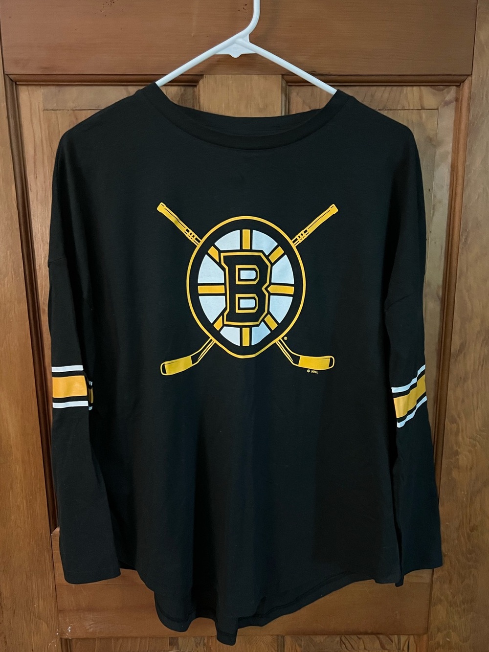 NHL Boston Bruins Women’s Long Sleeved Tee